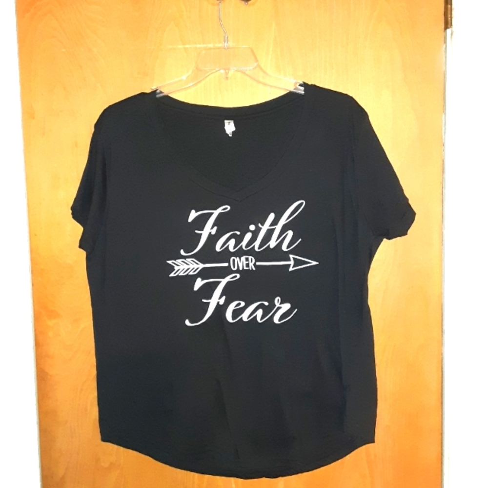 Faith over fear black tee by Zuni 2XL